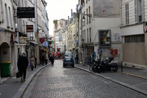 Photo taken at 72-76 Rue Mouffetard, 75005 Paris, France with Canon EOS DIGITAL REBEL XS