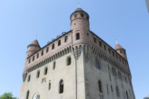 Photo taken at Place du Château 3, 1005 Lausanne, Switzerland with Canon EOS 1100D
