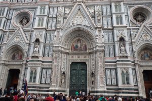 Photo taken at Piazza del Duomo, 14, 50123 Firenze, Italy with OLYMPUS TG-835