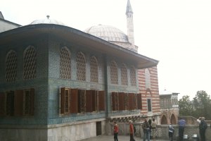 Photo taken at Cankurtaran Mahallesi, Topkapı Sarayı, 34122 Fatih/İstanbul, Turkey with Apple iPhone 3GS