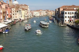Photo taken at Ponte degli Scalzi, 3, 30100 Venezia, Italy with FUJIFILM FinePix REAL 3D W3