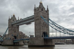 Photo taken at 1 Tower Bridge, London SE1 2UP, UK with SONY SLT-A77V