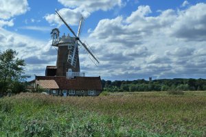 Norfolk Coast Path, Cley next the Sea, Holt, Norfolk NR25 7RY, UK