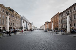 Photo taken at Piazza Papa Pio XII, 6, 00193 Roma, Italy with Canon EOS 6D