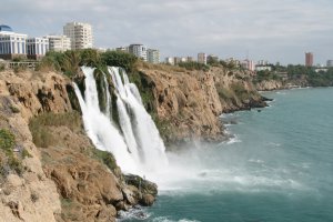 Photo taken at Çağlayan Mahallesi, Lara Caddesi No:455, 07230 Muratpaşa/Antalya, Turkey with Canon EOS 400D DIGITAL