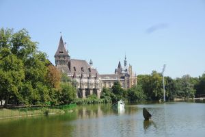 Photo taken at Bocskai István, Heroes' Square, City Park, 14th district, Budapest, Central Hungary, 1146, Hungary with NIKON D300