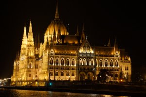 Photo taken at Budapest, Idősebb Antall József rakpart, 1052 Hungary with SONY SLT-A77V