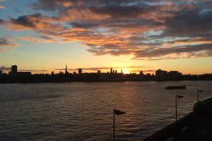 Photo taken at 3 Newton Place, Isle of Dogs, London E14 3TS, UK with Apple iPhone 5s
