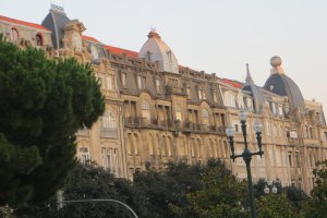 Photo taken at Praça General Humberto Delgado 266-267, 4000 Porto, Portugal with Canon PowerShot SX260 HS