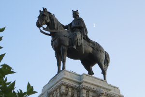 Photo taken at Plaza Nueva, 13, 41001 Sevilla, Sevilla, Spain with Canon PowerShot SX260 HS