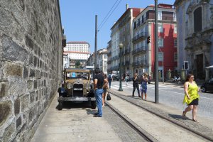 Photo taken at Rua do Infante Dom Henrique 111, 4050-492 Porto, Portugal with Canon PowerShot SX260 HS