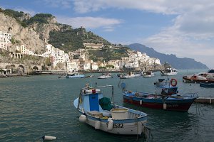 Photo taken at Piazzale dei Protontini, 1, 84011 Amalfi SA, Italy with NIKON D300