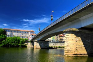 Photo taken at Pont de Cabessut, 46000 Cahors, France with NIKON COOLPIX P7000