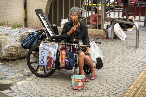 Zhongshan Road, Central District, Taichung City, Taiwan 400