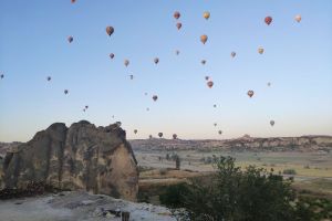 Photo taken at Turca Balloons, Adnan Menderes C., Göreme, Nevşehir merkez, Nevşehir, Central Anatolia Region, 50300, Turkey with Xiaomi MI 8