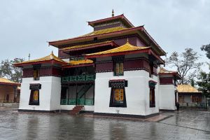 Photo taken at Enchey Monastery, Gangtok - Assam - Pakyong Road, Chandmari Ward, Rongek, Gangtok subdivision, Gangtok, Sikkim, 737101, India with Apple iPhone 15