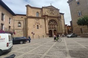 Photo taken at Catedral de Santo Domingo de la Calzada, Calle de Cristo, Santo Domingo de la Calzada, Rioja, 26250, Spain with Xiaomi Redmi Note 9S