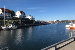 Photo taken at Hamnvägen 4, 471 44 Åstol, Sweden with Apple iPhone 7