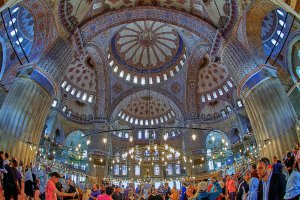 Photo taken at Sultanahmet Mh., Sultan Ahmet Cami, 34122 Fatih/İstanbul, Turkey with Canon EOS 7D