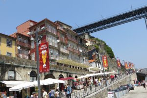 Largo dos Arcos da Ribeira, 4000 Porto, Portugal