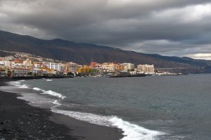 Photo taken at Calle Periodista Ernesto Salcedo, 2, 38509 Candelaria, Santa Cruz de Tenerife, Spain with Canon PowerShot SX120 IS