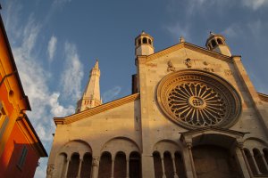 Photo taken at Corso Duomo, 26, 41121 Modena MO, Italy with PENTAX K-30