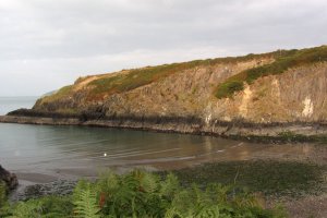 Photo taken at Pembrokeshire Coast National Park, Aberfforest, Newport, Pembrokeshire SA42 0UG, UK with Canon PowerShot SX230 HS