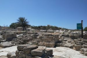 Photo taken at Caesarea Old City entrance, Israel National Trail, Neot Golf Caesarea, Hof HaCarmel Regional Council, Haifa District, no, Israel with LG Electronics LM-X210