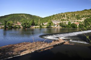 Photo taken at 271 Quai Champollion, 46000 Cahors, France with NIKON D3S