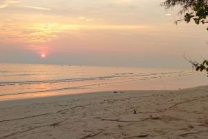 Thanon Hat Mae Ram Phueng, Lan Hin Khao Beach, Rayong Province, Thailand