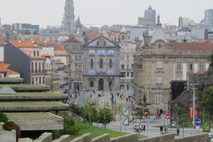 Rua Tareija Vaz de Altaro, 4000-013 Porto, Portugal