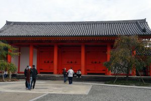 Photo taken at 657 Sanjūsangendōmawari, Higashiyama-ku, Kyōto-shi, Kyōto-fu 605-0941, Japan with SONY DSC-HX50V