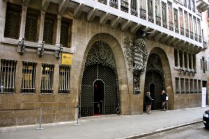 Photo taken at Carrer Nou de la Rambla, 5, 08001 Barcelona, Barcelona, Spain with Canon EOS DIGITAL REBEL XS