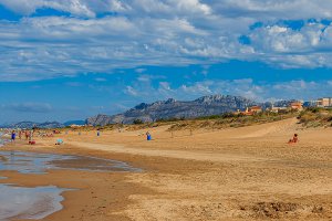 Photo taken at Avinguda Muntanyars, 28, 46780 Oliva, Valencia, Spain with Canon EOS 70D