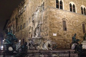 Piazza della Signoria, 2, 50122 Firenze, Italy