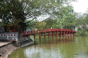 Photo taken at 65 Đinh Tiên Hoàng, Lý Thái Tổ, Hoàn Kiếm, Hà Nội, Vietnam with NIKON COOLPIX S9700