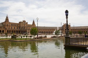 Photo taken at Avenida Isabel la Católica, 20, 41013 Sevilla, Sevilla, Spain with Canon EOS 550D