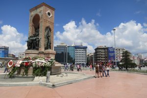 Gümüşsuyu, Sıraselviler Cd. No:1, 34437 Beyoğlu/İstanbul, Turkey