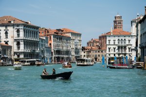 Photo taken at Fondamenta Nani, 952, 30123 Venezia, Italy with NIKON D5200