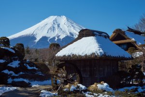 Photo taken at 298 Shibokusa, Oshino-mura, Minamitsuru-gun, Yamanashi-ken 401-0511, Japan with SONY SLT-A99V