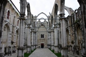 Photo taken at Rua do Amparo 1B, 1100-200 Lisboa, Portugal with Canon EOS DIGITAL REBEL XS