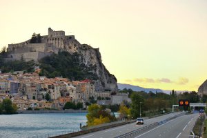 Photo taken at 27 Route de Volonne, 04200 Sisteron, France with NIKON D3S