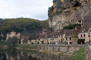 Photo taken at D703, 24250 La Roque-Gageac, France with NIKON D300