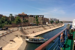 Photo taken at Kornish Al Nile, Aswan Governorate, Egypt with LGE Nexus 5