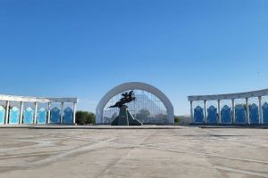 Photo taken at Görogly köçesi, Dashoguz City, Dashoguz Region, 746300, Turkmenistan with Samsung SM-G990B