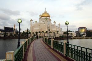 Photo taken at Sungai Kedayan B, Mukim Sungai Kedayan, Brunei-Muara District, Brunei with Canon PowerShot D20