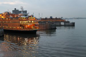 Photo taken at Ferry Terminal Viaduct, Staten Island, NY 10301, USA with Canon EOS 1100D