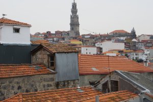 Photo taken at Rua Tareija Vaz de Altaro, 4000-013 Porto, Portugal with Canon PowerShot SX260 HS
