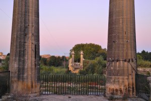 Photo taken at 8 Avenue du Pont du Gard, 30210 Remoulins, France with NIKON COOLPIX P7000