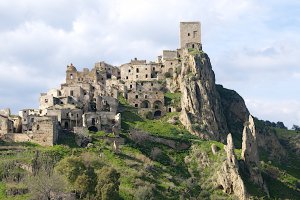 Strada Comunale Craco-Montalbano Jonico, 6, 75010 Craco MT, Italy